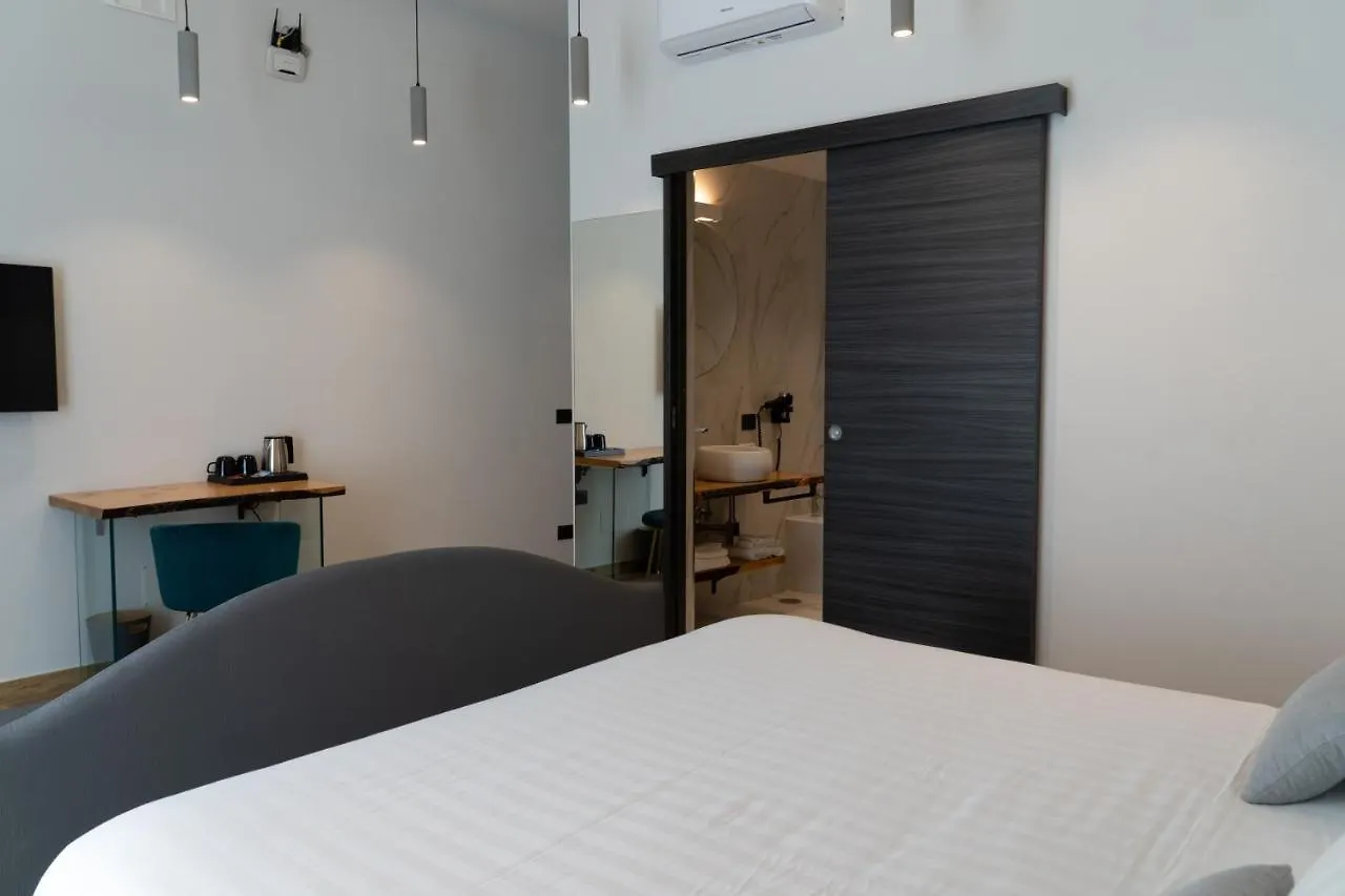 4Heavens_Naples Hotel 0*, Naples Italy